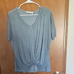 ANDREE BY UNIT Gray V-Neck Knotted Blouse